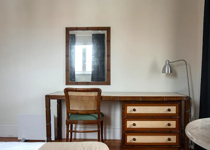 Large Family Flat In Campo De Ourique Lissabon