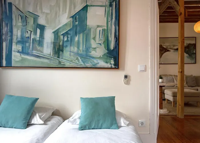Large Family Flat In Campo De Ourique * Lissabon