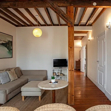 Large Family Flat In Campo De Ourique