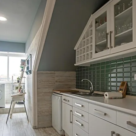 Large Family Flat In Campo De Ourique * Lisboa