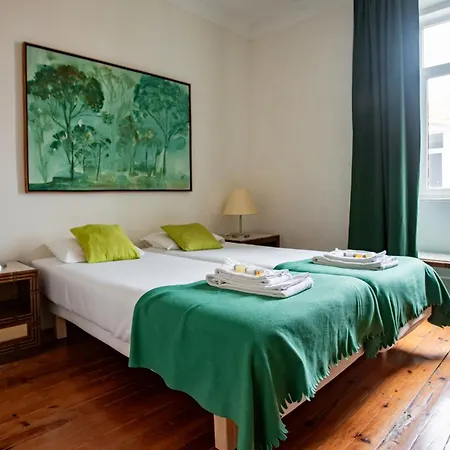 Inn Large Family Flat In Campo De Ourique *